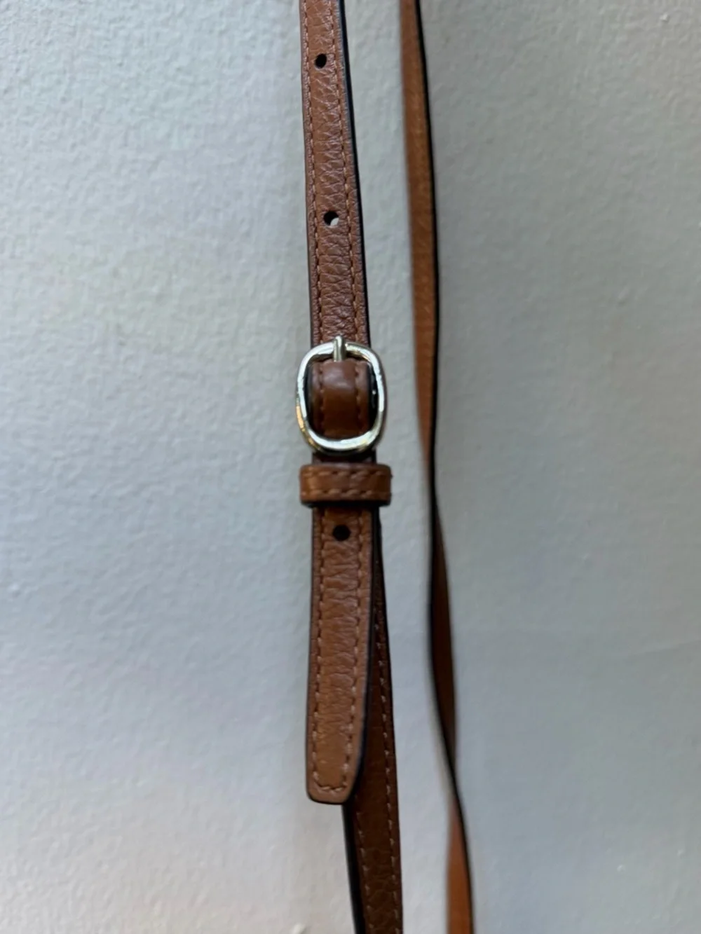 Coach Tan Leather Shoulder Bag with Gold Turnlock - Picture 2 of 6